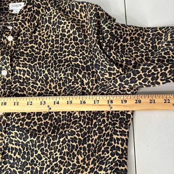 J Crew Button up Shirt Size M Leopard Print Long Sleeve Signature Fit - Picture 10 of 11